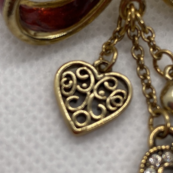 Monet Gold Tone Red Bow Dangling Heart Brooch/ Pin 2007 - Picture 4 of 7